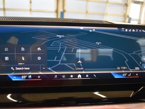 New 2027 BMW i5 xDrive40 w/ M Sport Package AWD/4WD image 8