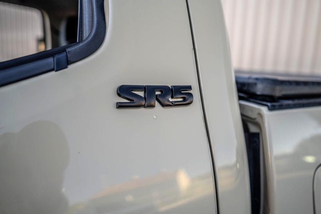 Used 2019 Toyota Tacoma SR5 AWD/4WD image 16