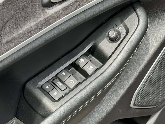Used 2023 Jeep Grand Cherokee 4WD 4xe image 19