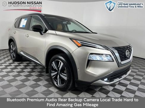 Used 2021 Nissan Rogue Platinum FWD image 1