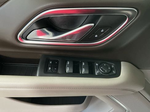 Used 2021 Chevrolet Suburban Z71 w/ Z71 Off-Road Package image 38