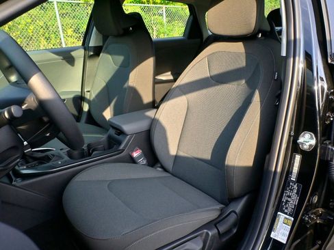 Used 2025 Kia K4 LXS image 15