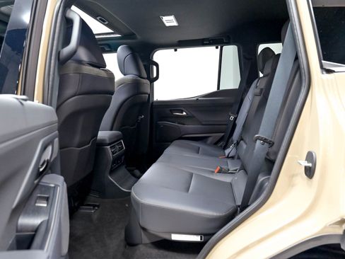 Used 2025 Lexus GX 550 AWD/4WD image 40
