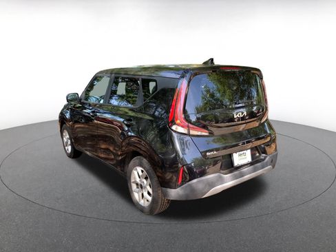 Used 2025 Kia Soul LX w/ LX Technology Package image 5