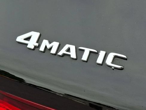 Used 2020 Mercedes-Benz GLC 300 4MATIC image 32