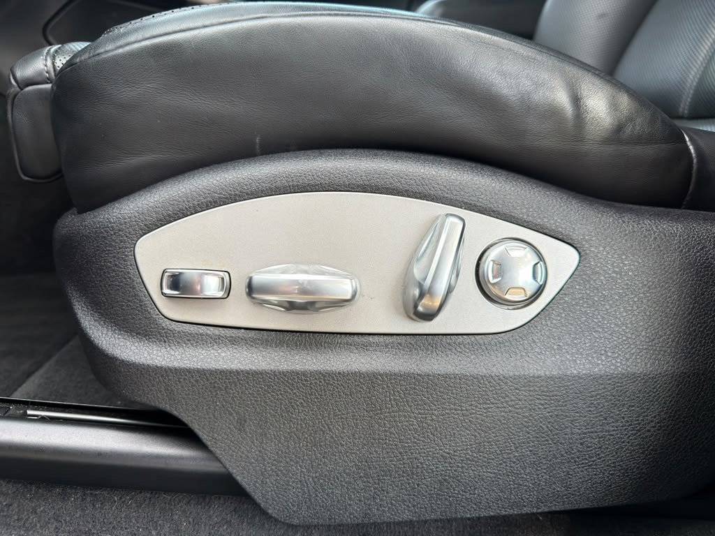 Used 2024 Porsche Macan S AWD/4WD image 6