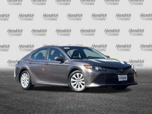 Used 2020 Toyota Camry LE FWD image 2