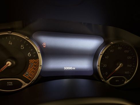 Used 2022 Jeep Renegade Limited w/ Sun, Sound & Wheels Group image 5