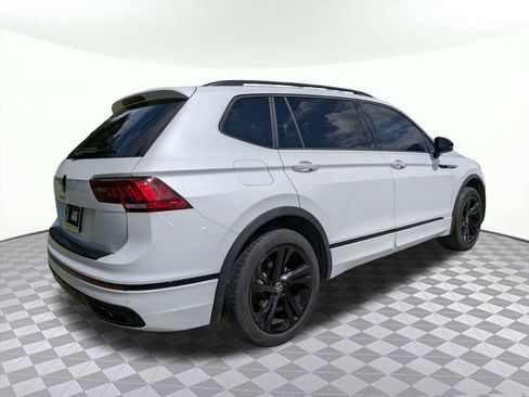 Used 2023 Volkswagen Tiguan SE R-Line FWD image 3