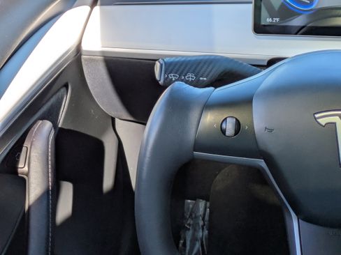 Used 2023 Tesla Model 3 Performance image 21