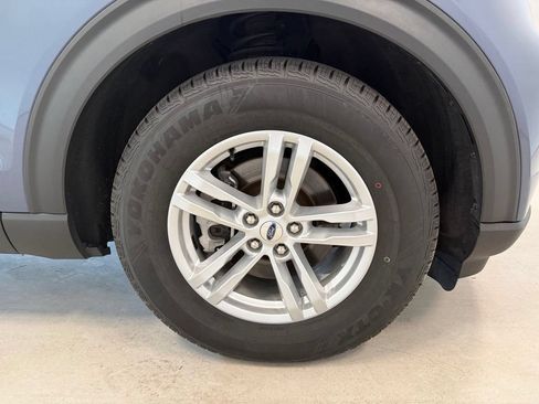 Certified 2021 Ford Explorer XLT w/ Equipment Group 202A AWD/4WD image 38