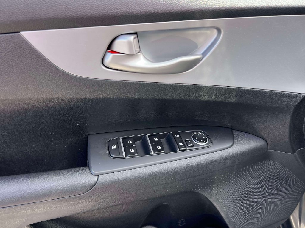 Certified 2024 Kia Forte LXS FWD image 15