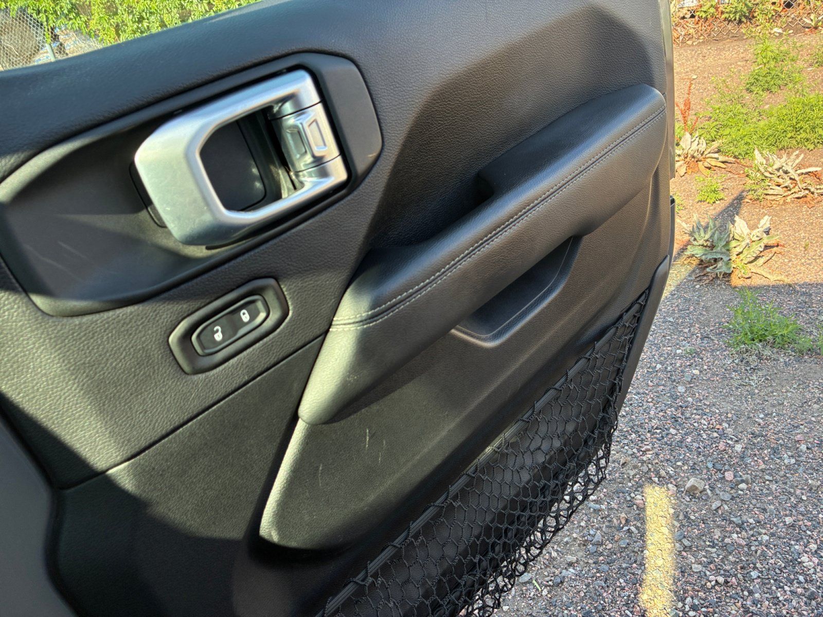 Used 2020 Jeep Wrangler Unlimited Sahara AWD/4WD image 16