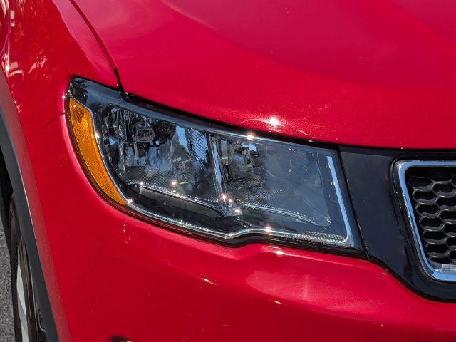 Used 2019 Jeep Compass Latitude w/ Popular Equipment Group FWD image 9