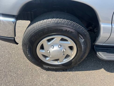 Used 2012 Ford E-350 and Econoline 350 XLT RWD image 13