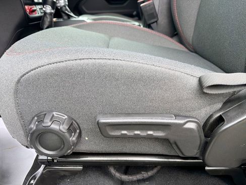 Used 2026 Jeep Wrangler Unlimited Rubicon image 16