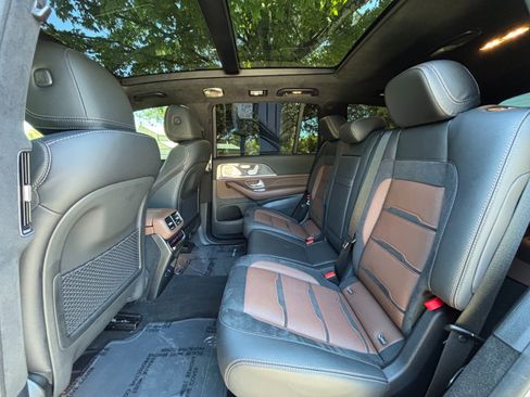 Used 2024 Mercedes-Benz GLS 63 AMG 4MATIC image 17