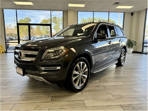 Used 2013 Mercedes-Benz GL 450 4MATIC image 3