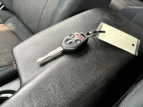 Used 2022 Subaru Crosstrek 2.0i image 8