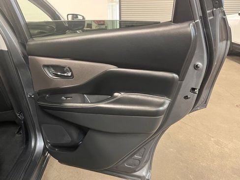 Used 2023 Nissan Murano SV image 15
