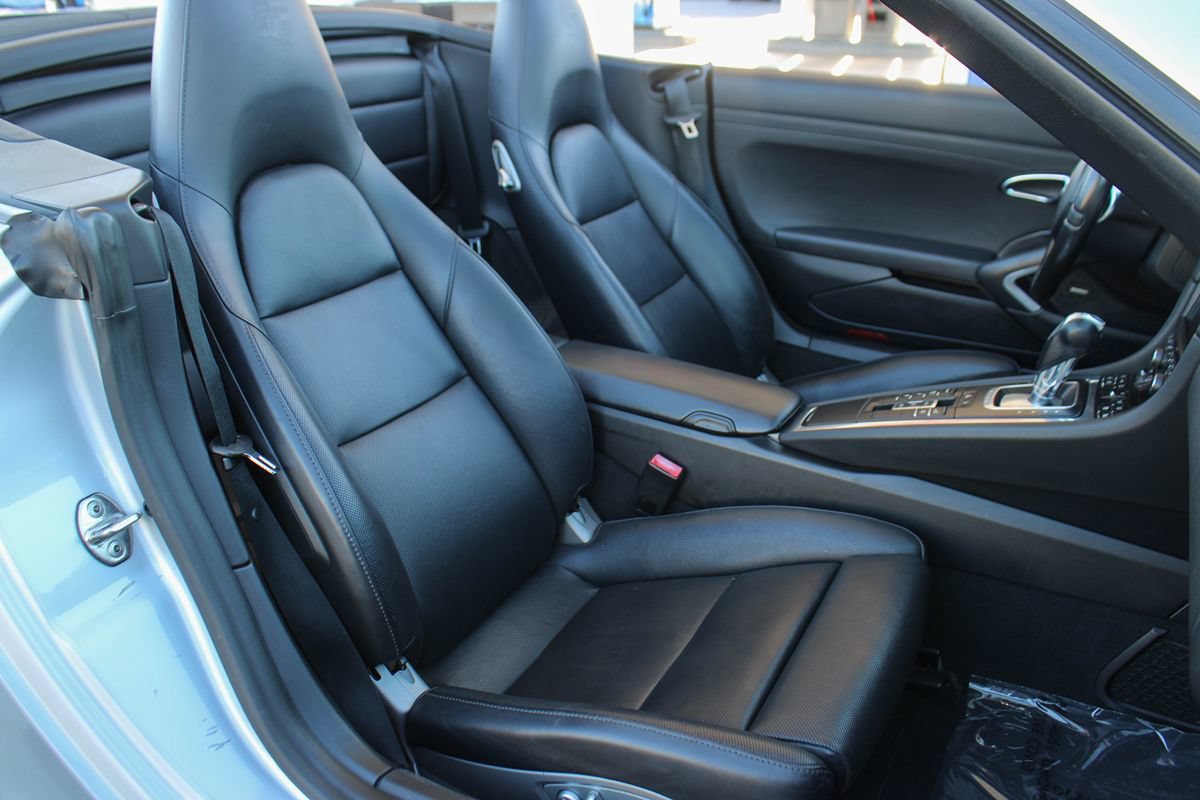 Used 2016 Porsche 911 Carrera 4S w/ Sport Chrono Package AWD/4WD image 23