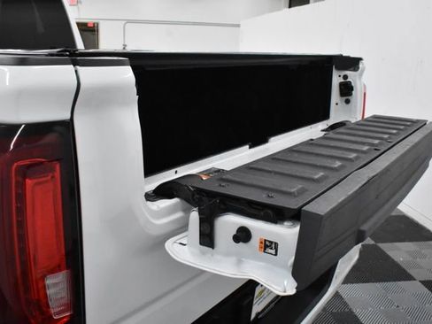 Used 2024 GMC Sierra 1500 AT4 w/ Technology Package image 16