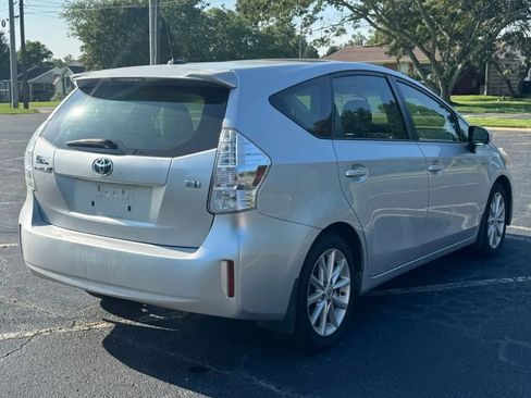 Used 2013 Toyota Prius V Five FWD image 10