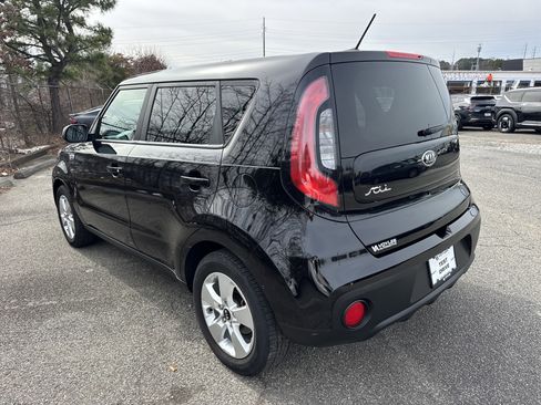 Used 2018 Kia Soul Base image 5