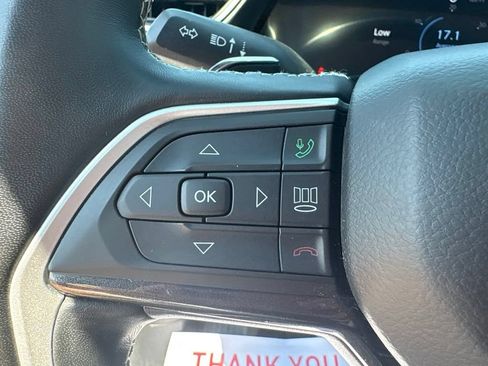 Used 2021 Jeep Grand Cherokee L Laredo w/ Luxury Tech Group I AWD/4WD image 17