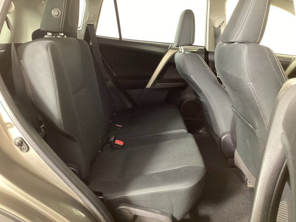 Used 2014 Toyota RAV4 XLE AWD/4WD image 25