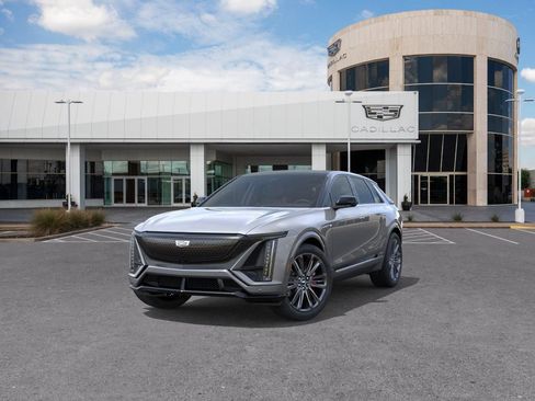 New 2026 Cadillac Lyriq V AWD/4WD image 8