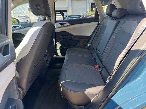 Used 2025 Volkswagen Taos SE image 25