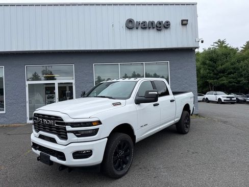 Used 2025 RAM 2500 Big Horn AWD/4WD image 1