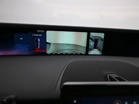 New 2026 Lincoln Nautilus Premier image 21