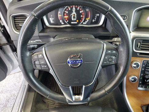 Used 2017 Volvo S60 T5 Inscription Platinum FWD image 23