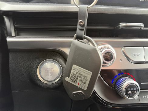 New 2025 Kia Telluride S image 31