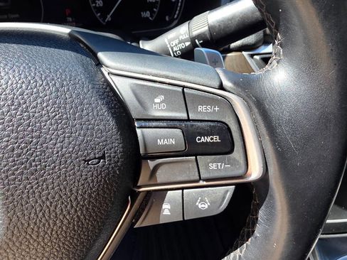 Used 2018 Honda Accord Touring image 22