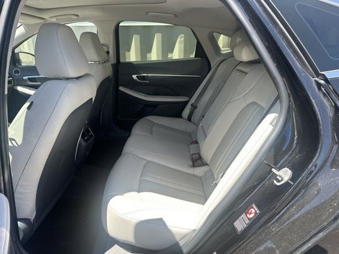 Used 2023 Hyundai Sonata Limited FWD image 7