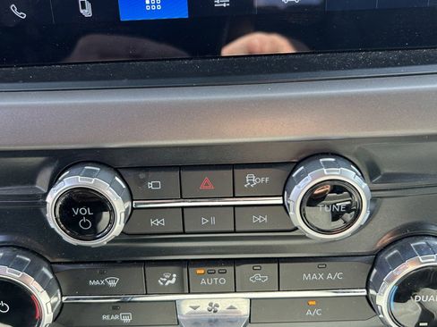 Used 2025 Ford F150 XLT w/ Equipment Group 301A Standard AWD/4WD image 32