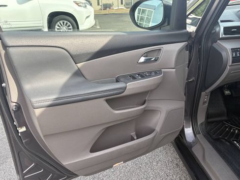 Used 2016 Honda Odyssey SE image 10