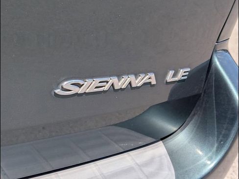 Used 2005 Toyota Sienna LE FWD image 18
