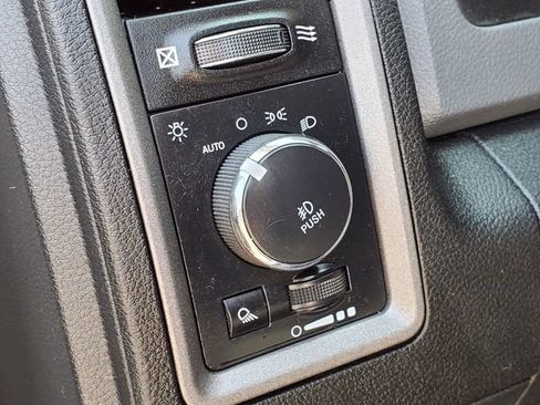 Used 2019 RAM 1500 Express w/ Wheel & Sound Group AWD/4WD image 7