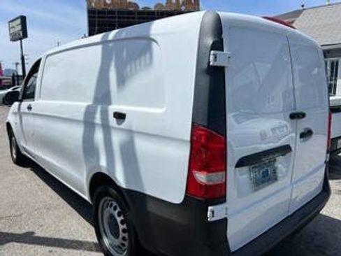 Used 2020 Mercedes-Benz Metris image 3