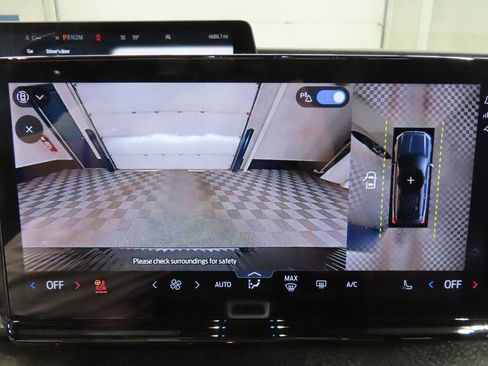 Used 2025 Ford Expedition Tremor image 20