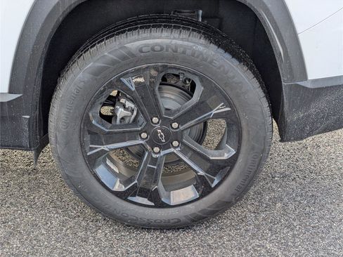 New 2026 Chevrolet Equinox LT w/ Midnight Edition image 5