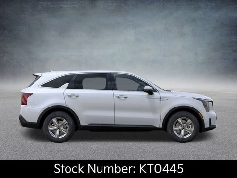 New 2026 Kia Sorento LX image 8