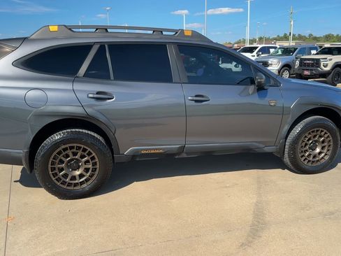 Used 2022 Subaru Outback Wilderness image 8
