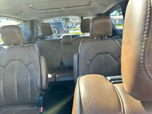 Used 2018 Chrysler Pacifica Limited w/ Tire & Wheel Group image 20