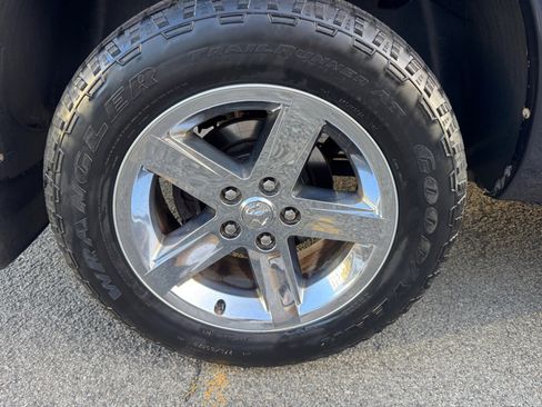 Used 2013 RAM 1500 Express image 20