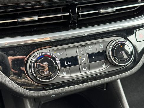 New 2026 Buick Envista Sport Touring w/ Convenience I Package FWD image 20